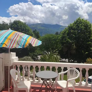 https://studio-avec-terrasse-vue-montagne.midi-pyreneeshotels.com
